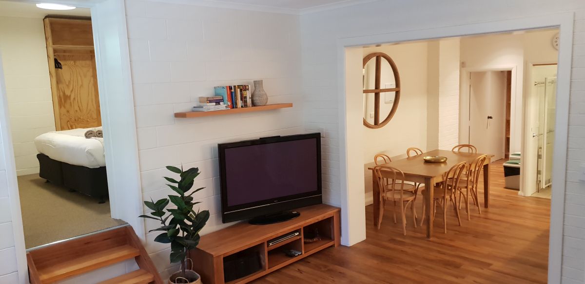 Apartment 26 Falls Creek Accommodation At Cedarwood Apartments This Lovely And Very Roomy 2 Bedroom Bathroom Apartment Is Located On The Entry Level Off Foyer Area Doubles As Your Own Private