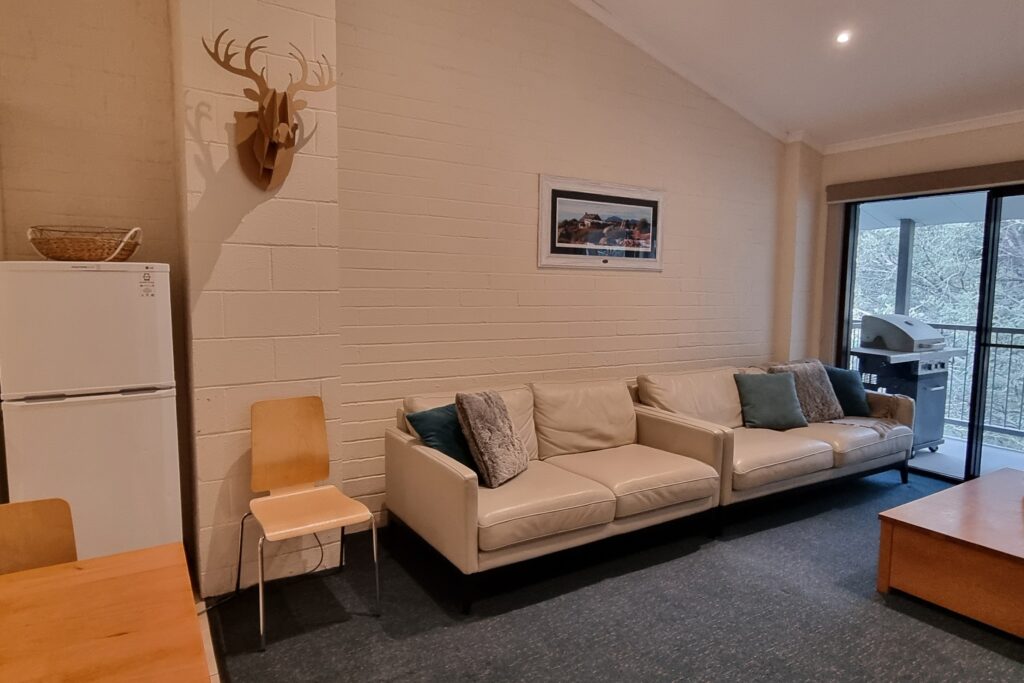 Cedarwood Apartments Apartment 18