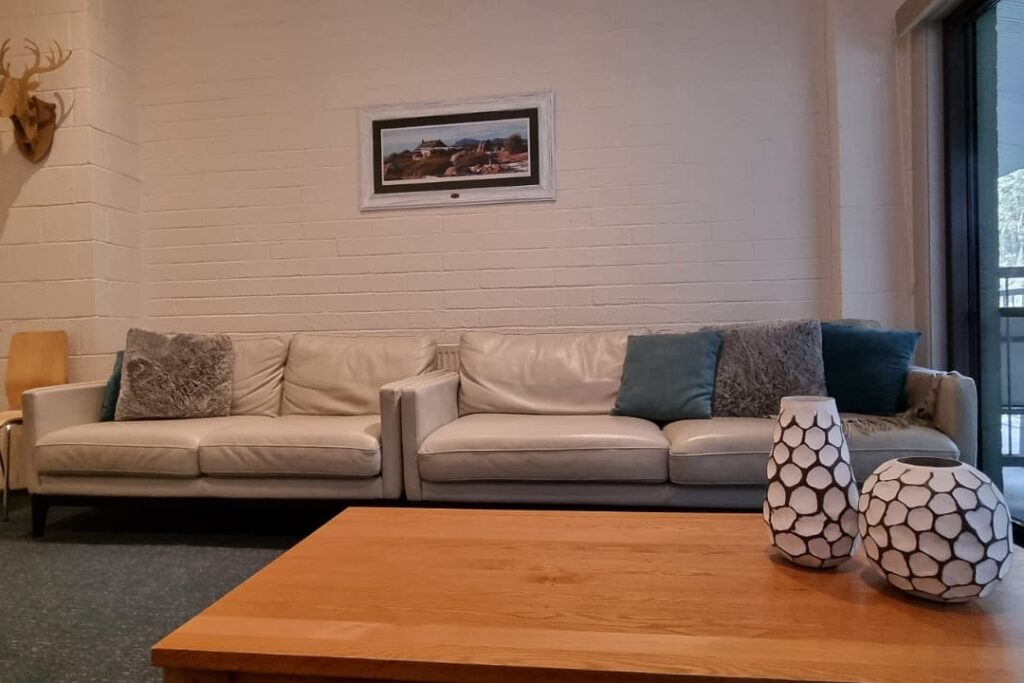 Cedarwood Apartments Apartment 18