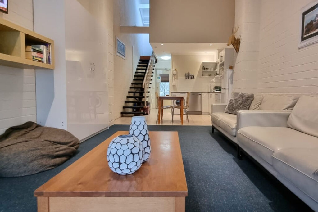 Cedarwood Apartments Apartment 18