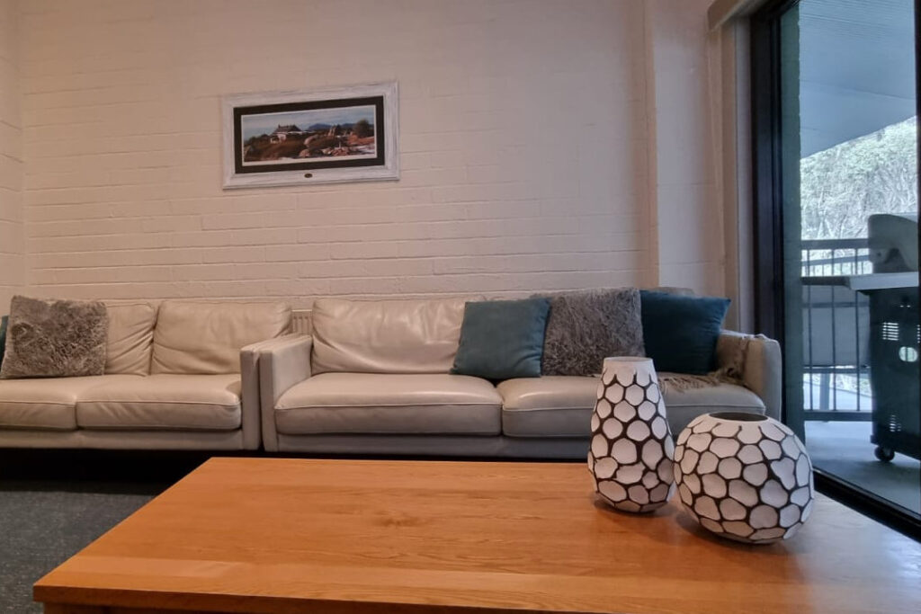 Cedarwood Apartments Apartment 18