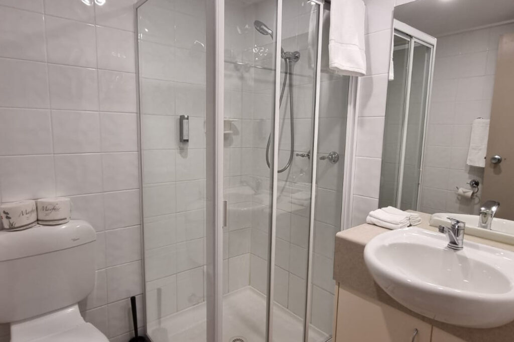 Cedarwood Apartments Apartment 18
