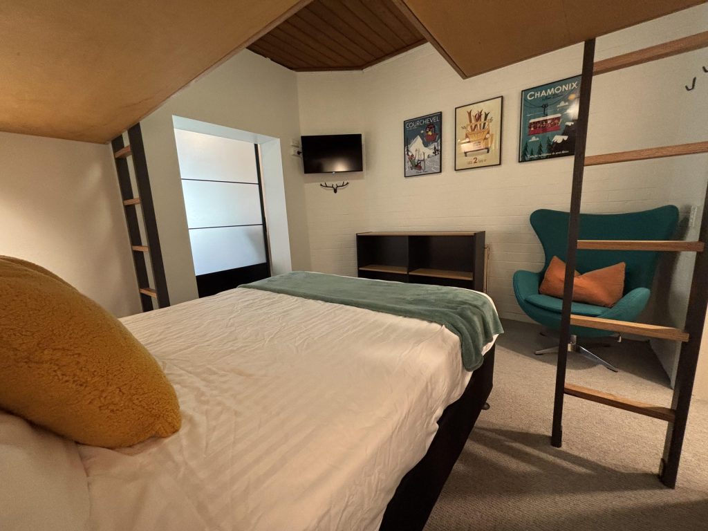 Bedroom2
